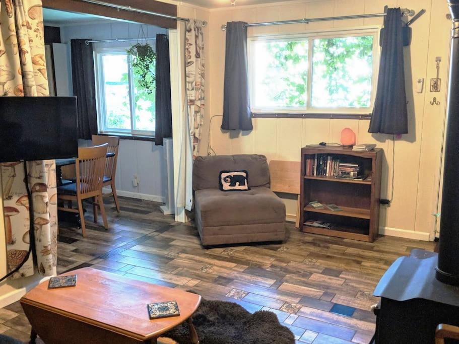 آوكهيرست Sleeping Wolf Guest House المظهر الخارجي الصورة