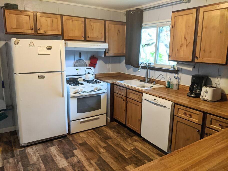 آوكهيرست Sleeping Wolf Guest House المظهر الخارجي الصورة
